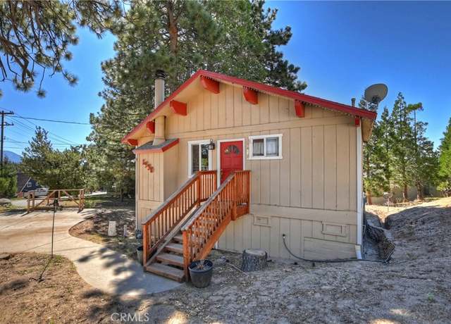 Property at 1930 Nob Hill Dr, Running Springs Area, CA 92382, 2 beds, 1.5 baths