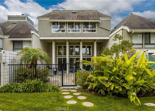 Property at 4195 Davis Cup Dr, Huntington Beach, CA 92649, 3 beds, 2.5 baths