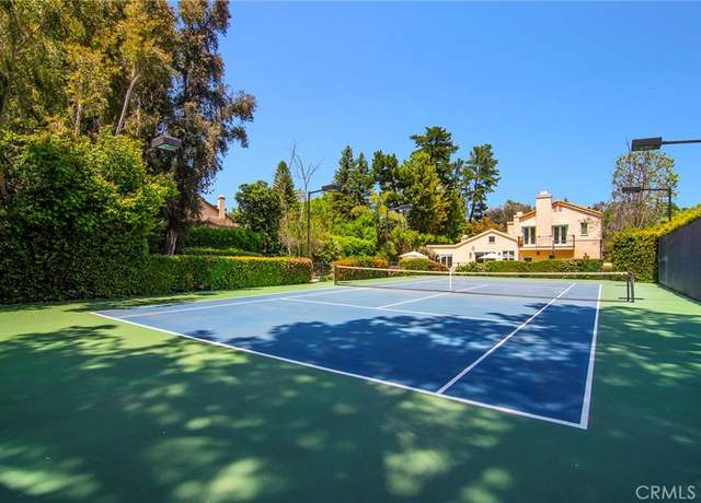 Property at 4219 Tarzana Estates Dr, Tarzana, CA 91356, 4 beds, 3.5 baths