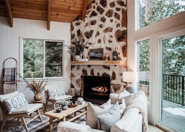 Property at 133 Grizzly Rd, Lake Arrowhead, CA 92352, 3 beds, 2 baths