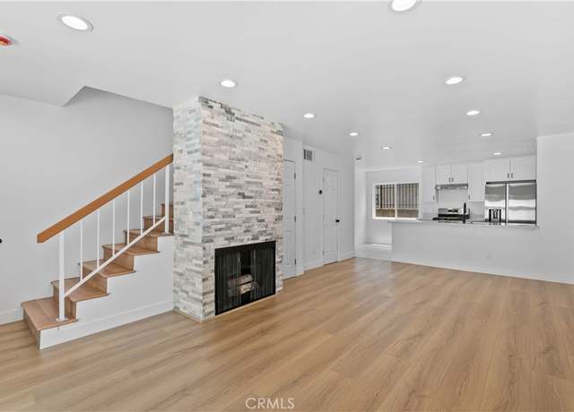 Property at 9019 Cedros Ave #2, Panorama City, CA 91402, 2 beds, 1.5 baths