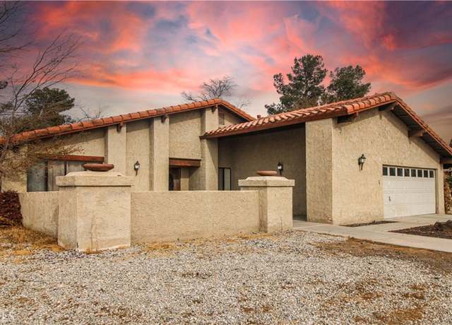 Property at 19976 Eyota Rd, Apple Valley, CA 92308, 3 beds, 2.5 baths