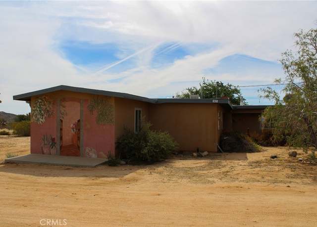Property at 1471 Luna Mesa Rd, Yucca Valley, CA 92284, 4 beds, 3 baths