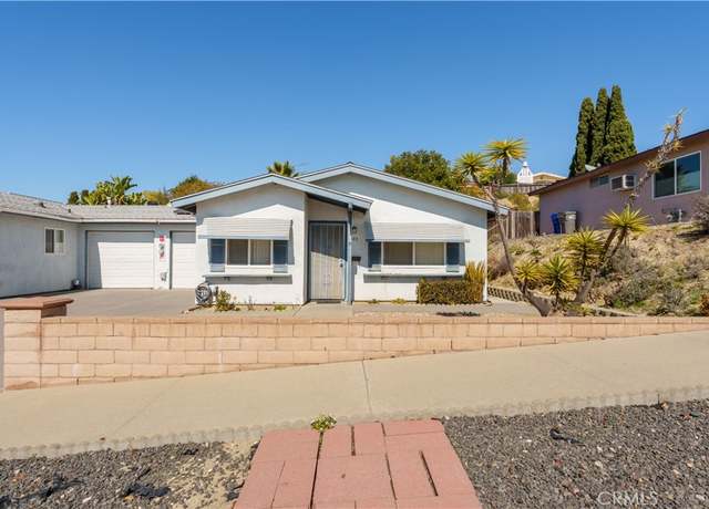 Property at 3648 Mira Pacific Dr, Oceanside, CA 92056, 2 beds, 1 bath