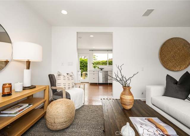 Property at 939 Oak St, Costa Mesa, CA 92627, 3 beds, 2 baths