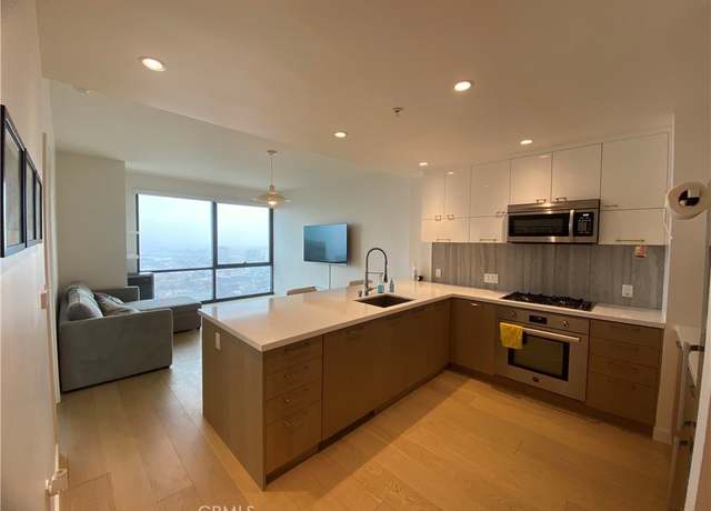 Property at 400 S Broadway #2514, Los Angeles, CA 90013, 1 bed, 1 bath