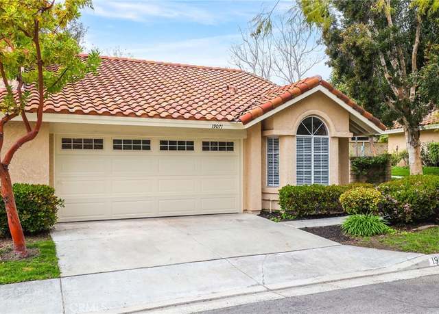 Property at 19071 Canyon Court Dr, Lake Forest, CA 92679, 2 beds, 2 baths