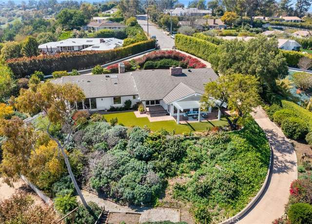 Property at 9 Maverick Ln, Rolling Hills, CA 90274, 3 beds, 4.5 baths