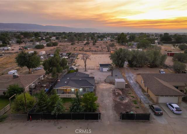 Property at 43249 42nd St W, Lancaster, CA 93536, 3 beds, 1 bath