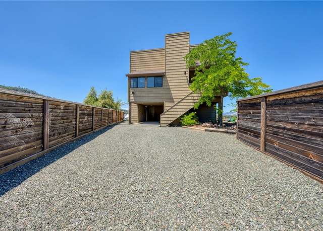 Property at 2998 Willow Rd, Kelseyville, CA 95451, 2 beds, 2 baths