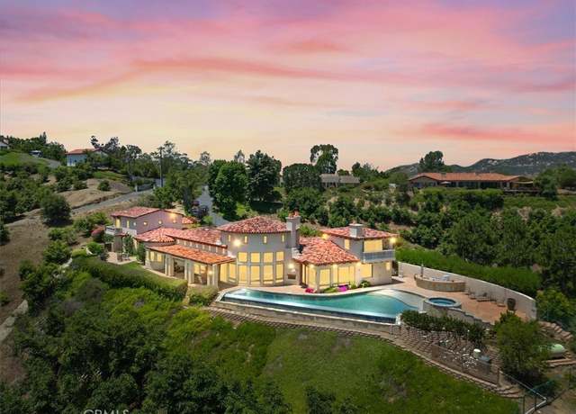 Property at 1917 Santa Margarita Dr, Fallbrook, CA 92028, 6 beds, 5.5 baths
