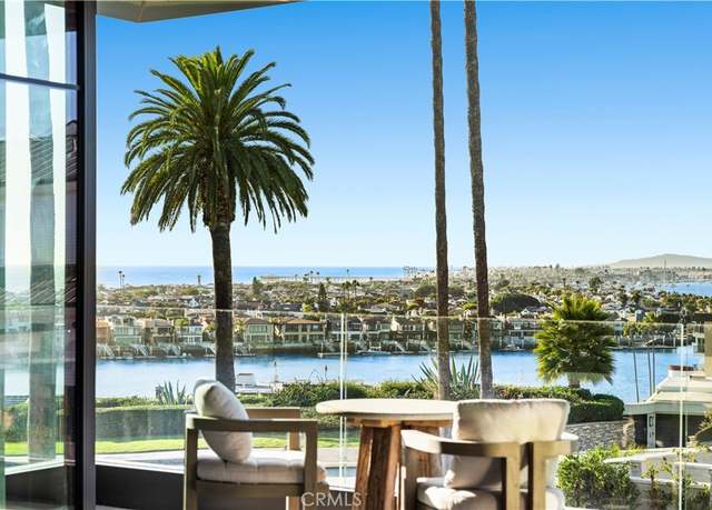 Property at 212 Goldenrod Ave, Corona Del Mar, CA 92625, 3 beds, 7.5 baths