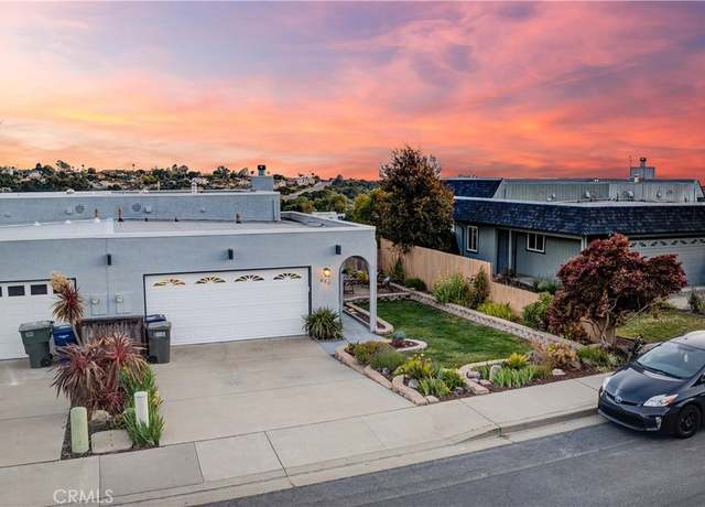 Property at 650 Vista Pacifica Cir, Pismo Beach, CA 93449, 2 beds, 2.5 baths