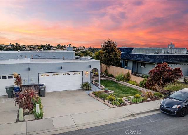 Property at 650 Vista Pacifica Cir, Pismo Beach, CA 93449, 2 beds, 2.5 baths