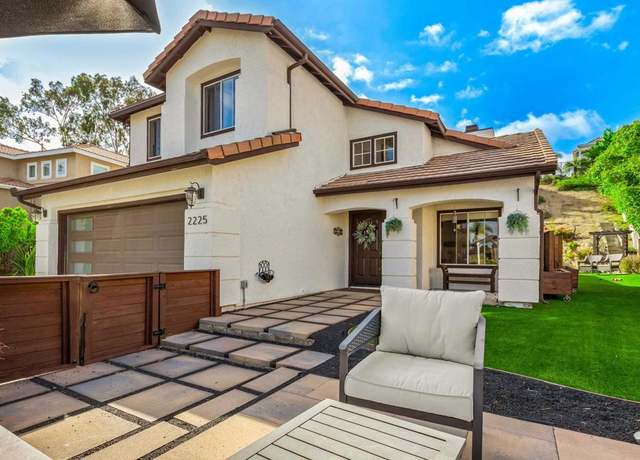 Property at 2225 Baxter Canyon Rd, Vista, CA 92081, 3 beds, 2.5 baths
