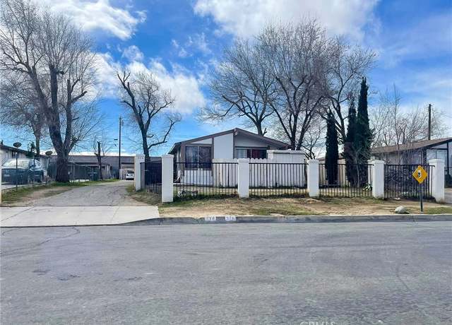 Property at 314--316 W Avenue J13, Lancaster, CA 93534, 4 beds, 2 baths