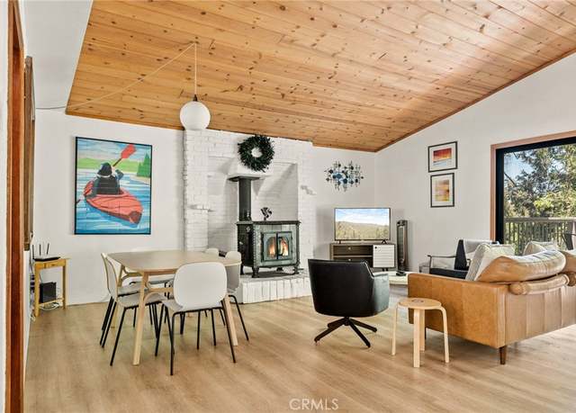Property at 1080 Chateau Dr, Crestline, CA 92325, 3 beds, 2.5 baths