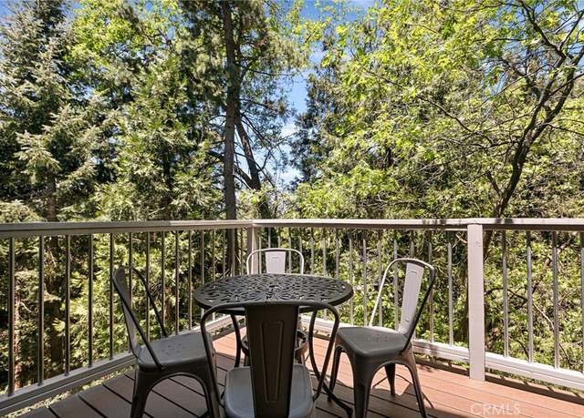 Property at 1080 Chateau Dr, Crestline, CA 92325, 3 beds, 2.5 baths
