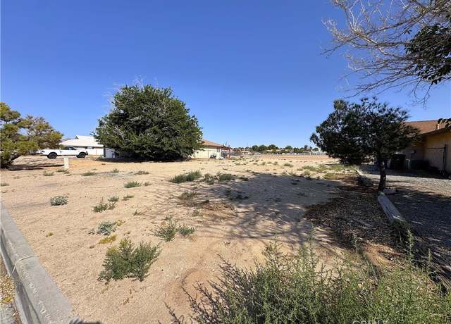 Property at 14040 Rivers Edge Rd, Helendale, CA 92342