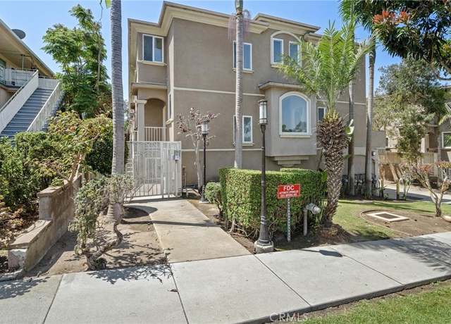 Property at 328 E Imperial Ave #1, El Segundo, CA 90245, 3 beds, 3 baths