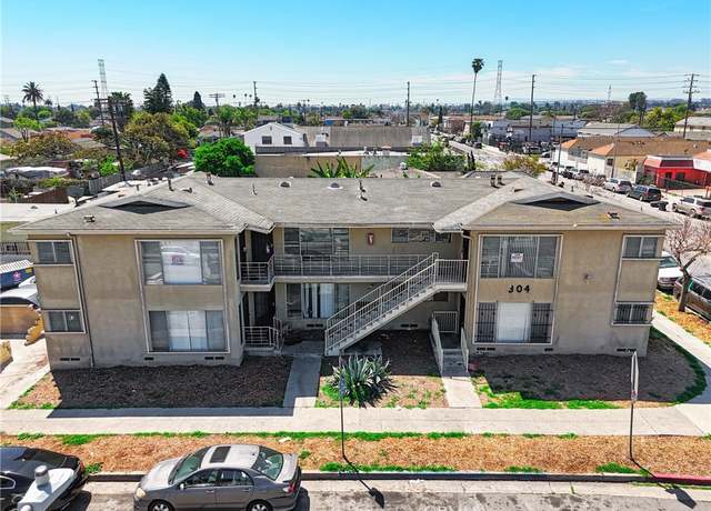 Property at 304 E 95th St, Los Angeles, CA 90003, 12 beds, 6.5 baths