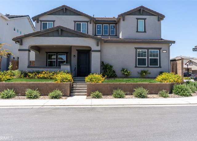 Property at 253 Peters Ln S, Madera, CA 93636, 4 beds, 3.5 baths