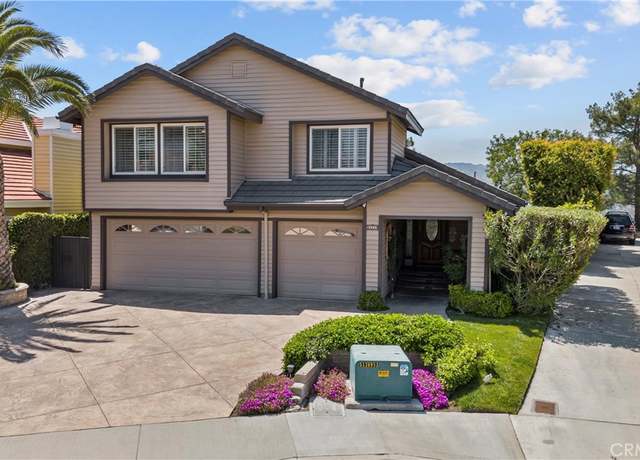 Property at 24239 Bella Ct, Newhall, CA 91321, 4 beds, 3 baths