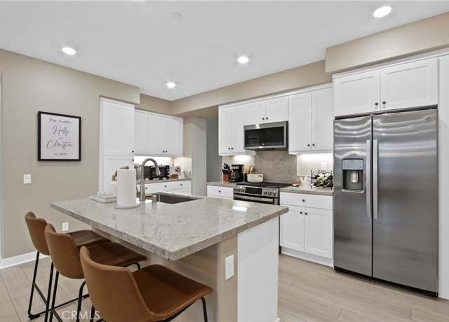 Property at 1100 Lasso Way #203, Rancho Mission Viejo, CA 92694, 2 beds, 2 baths