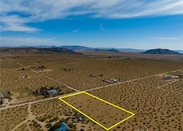 Property at 56785 Encantado Rd, Landers, CA 92285