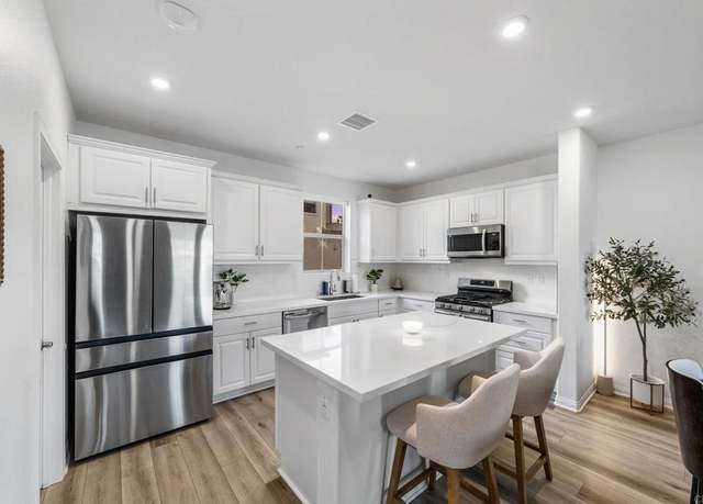 Property at 1646 Fig Tree Way, Oceanside, CA 92056, 4 beds, 3.5 baths