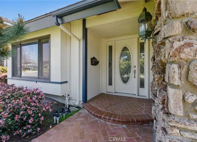 Property at 17192 Saint Andrews Ln, Huntington Beach, CA 92649, 4 beds, 2.5 baths