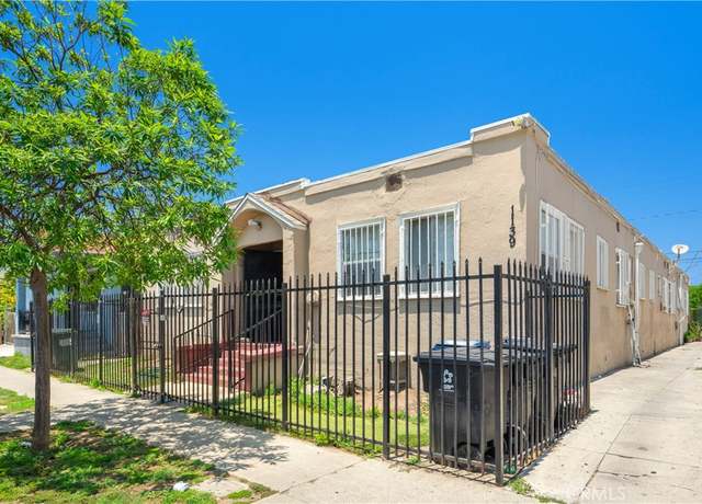 Property at 1139 E 68th St, Los Angeles, CA 90001, 100 baths