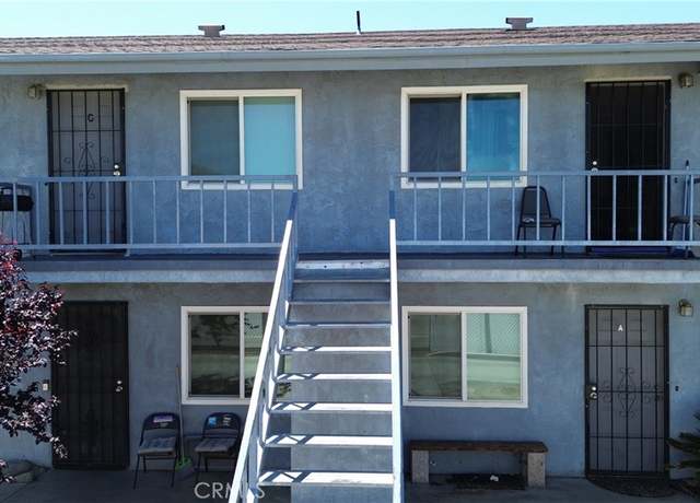 Property at 308 W Kildare St, Lancaster, CA 93534, 4 beds, 4 baths