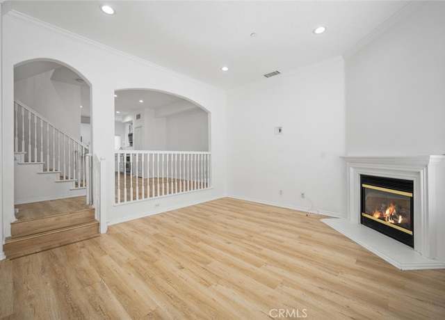 Property at 5740 S Glennie Ln Unit C, Los Angeles, CA 90016, 3 beds, 2 baths
