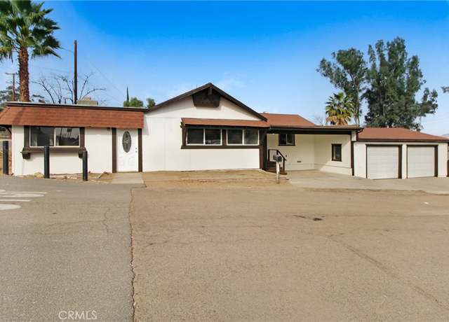 Property at 16668 Grand Ave, Lake Elsinore, CA 92530, 3 beds, 2 baths