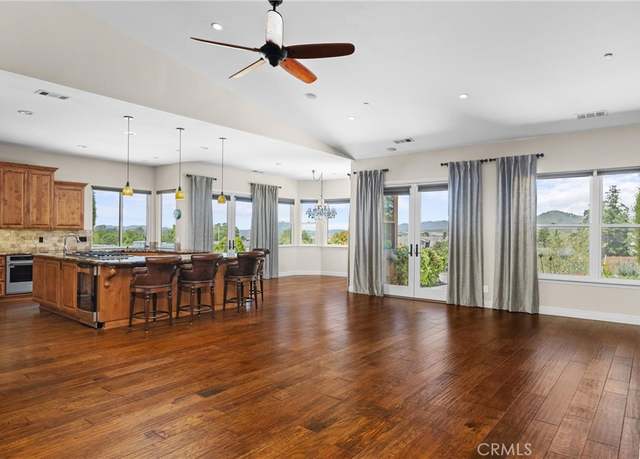 Property at 325 Red Oak Way, Arroyo Grande, CA 93420, 4 beds, 4 baths
