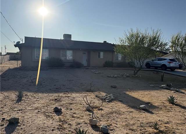 Property at 8960 Buckthorn Ave, Hesperia, CA 92345, 3 beds, 2 baths