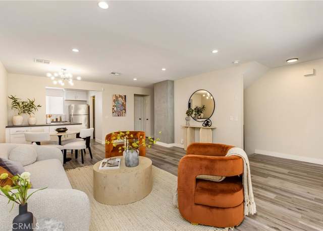 Property at 4164 Tujunga Ave #102, Studio City, CA 91604, 2 beds, 3 baths