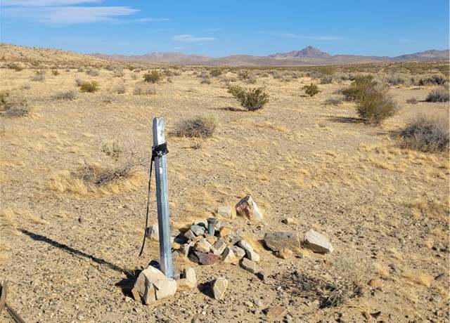 Property at 8 Buckboard Rd, Hinkley, CA 92347