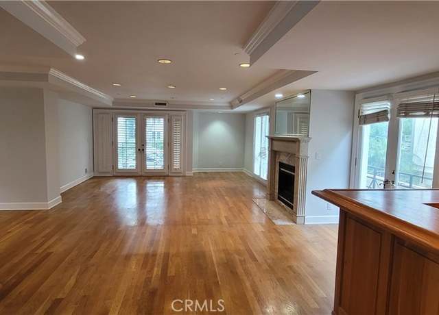 Property at 448 N Oakhurst Dr #1, Beverly Hills, CA 90210, 3 beds, 3.5 baths