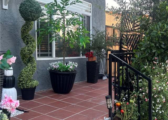 Property at 5820 Cimarron St, Los Angeles, CA 90047, 2 beds, 1 bath