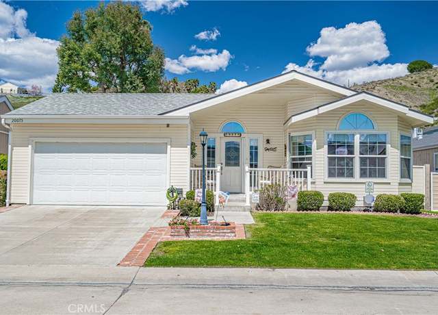 Property at 20075 Crestview Dr, Canyon Country, CA 91351, 3 beds, 2 baths