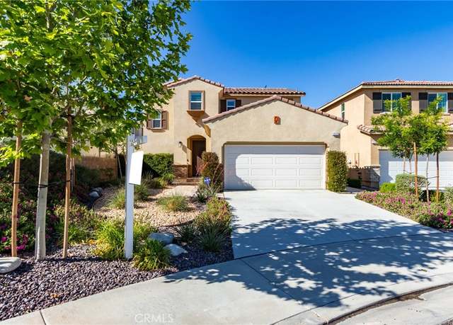 Property at 13139 Upland Ct, Hesperia, CA 92344, 4 beds, 3 baths