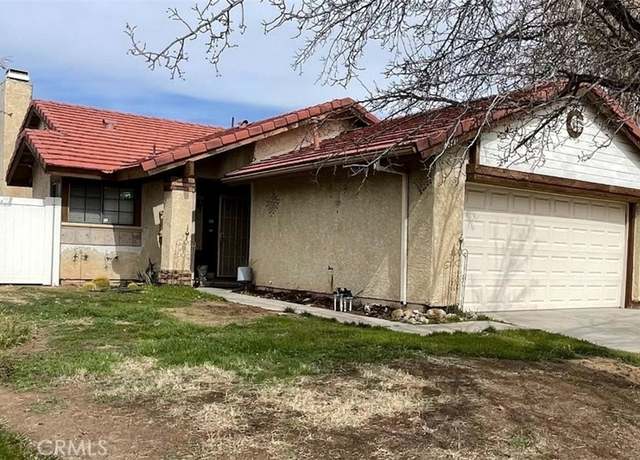 Property at 2817 Fairfield Ave, Palmdale, CA 93550, 2 beds, 2 baths