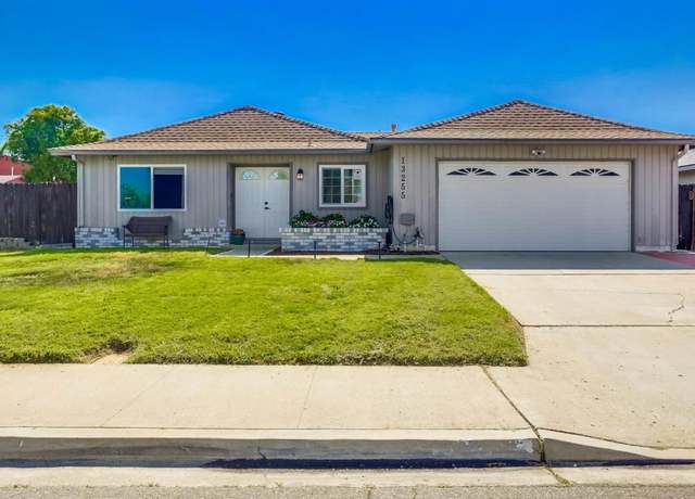 Property at 13255 Evanston Dr, Poway, CA 92064, 4 beds, 3 baths