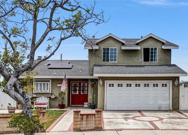 Property at 1523 Lynton Ave, Wilmington, CA 90744, 5 beds, 2 baths