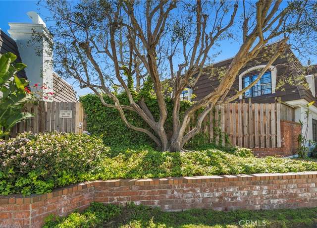 Property at 7866 W Manchester Ave, Playa Del Rey, CA 90293, 2 beds, 2.5 baths