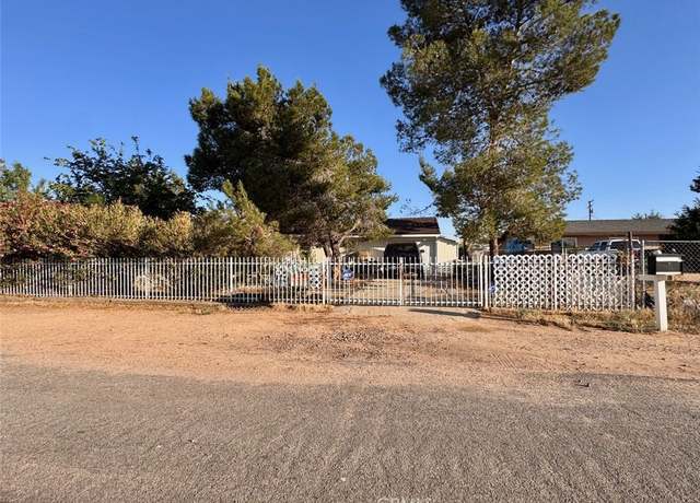 Property at 21835 Dotame Ave, Apple Valley, CA 92307, 3 beds, 1 bath