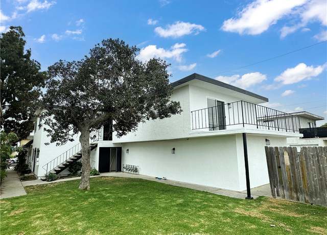 Property at 17412 Dairyview Cir, Huntington Beach, CA 92647, 8 beds, 7 baths