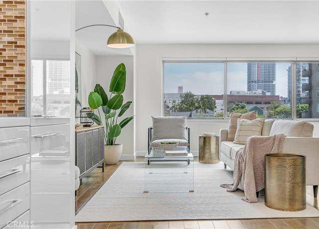 Property at 901 S Flower St #402, Los Angeles, CA 90015, 1 bed, 1 bath